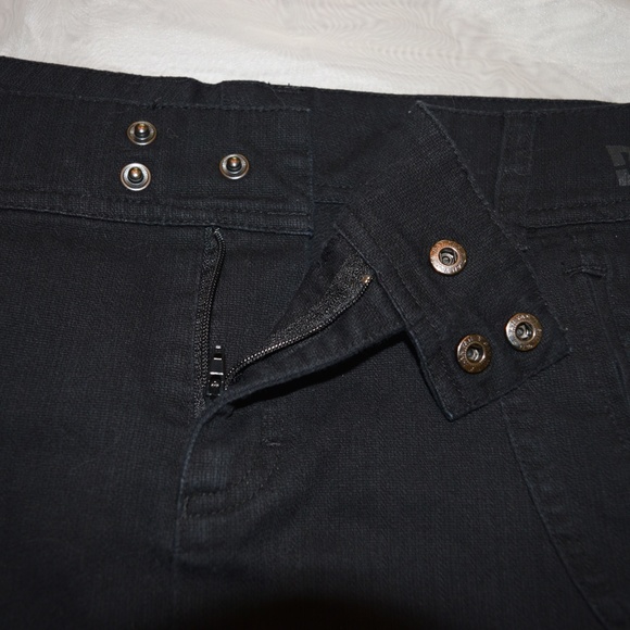 Junior Woman DC clothing black jean skirt size 9 🌺 3/$15 - Picture 3 of 7